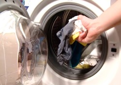 Як діяти, якщо пральна машина перестала віджимати: корисні поради 
