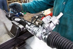 Как осуществляется ремонт рулевого управления на КИА: особенности работы 