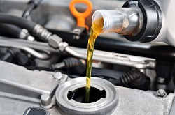 Выбираем моторное масло для автомобиля: ключевые критерии
