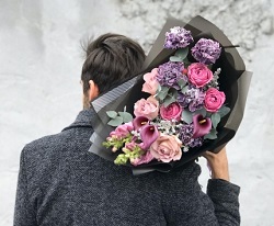Як зібрати букет для чоловіка і організувати доставку квітів в Вінниці