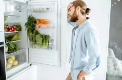 Почему холодильник перестал охлаждать и как вернуть его в рабочее состояние: полезные советы 