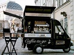 Мобильная кофейня на колесах как бизнес: с чего начать оформление